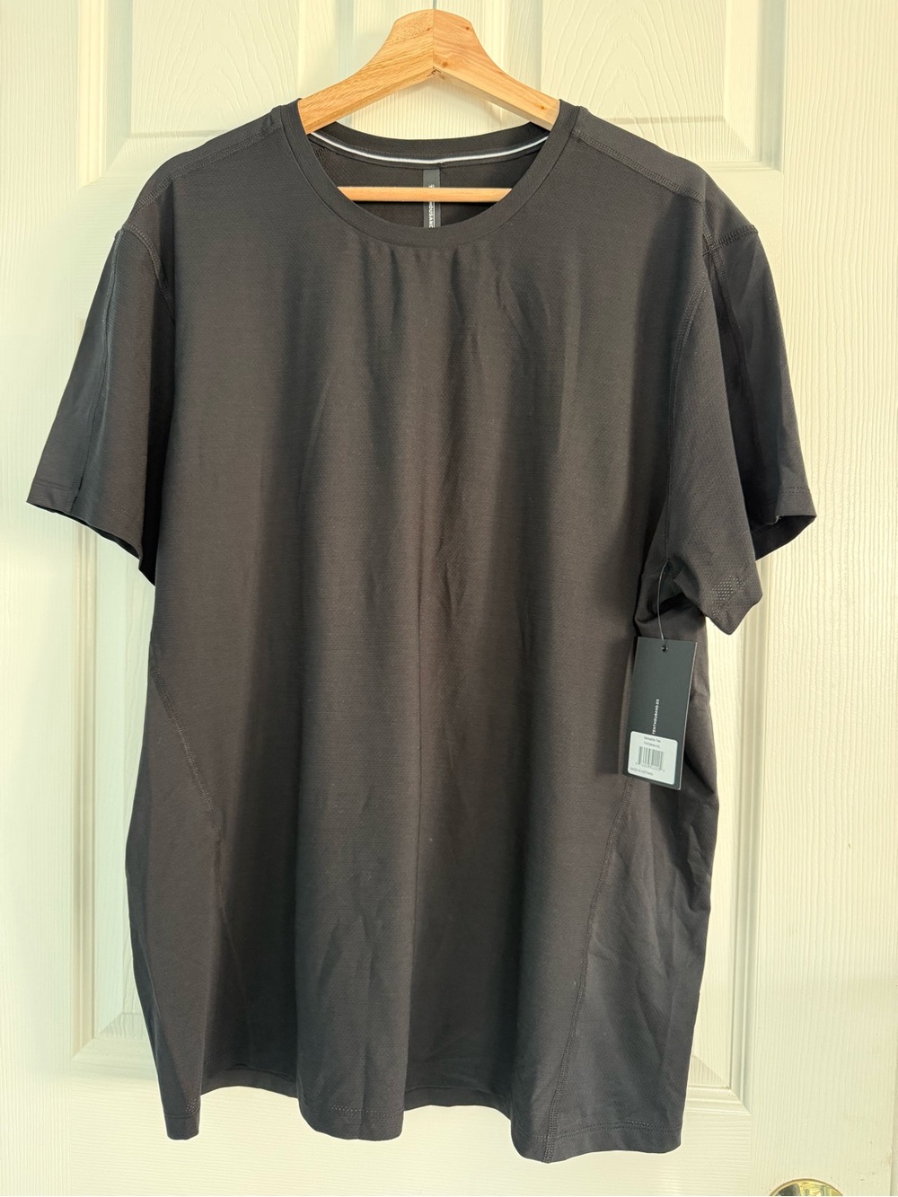 Ten Thousand Versatile Tee Black NWT XXL 2XL